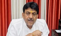 यह जनादेश का अपमान... ममता-अखिलेश की मुलाकात पर योगी के मंत्री कपिल देव का तंज