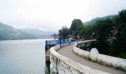 Uttrakhand:भीमताल में अंग्रेजों के जमाने में निर्मित डैम के निकासी गेटों की मरम्मत शुरू