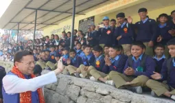 Uttrakhand: सीएम धामी ने देवीधुरा में छात्र-छात्राओं से किया संवाद