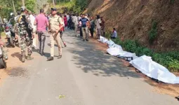 नैनीताल में भीषण हादसा: भवालीगांव बाईपास पर खाई में गिरी कार, दंपति और 2 बेटों समेत 5 की मौत