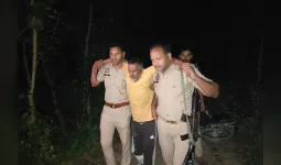 UP: भोट थाना पुलिस की गोकशों संग मुठभेड़, दो हिस्ट्रीशीटर गिरफ्तार