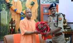 DG बनने के बाद IPS अशोक मुथा जैन ने की CM योगी से भेंट, गोरखनाथ मंदिर में किया दर्शन-पूजन