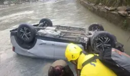 उत्तराखंड में बड़ा हादसा: रुद्रप्रयाग के पास गहरी खाई में गिरी कार, देश के अलग-अलग राज्यों से आए 5 पर्यटक घायल