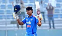 Vaibhav Suryavanshi Debut: टीम इंडिया में इंतजार क्यों? आयरलैंड टी20 सीरीज में मौका नहीं मिलने पर गौतम गंभीर के फैसले पर उठे सवाल