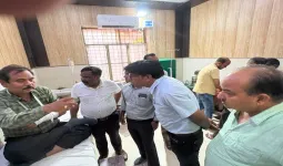 Raebareli BEO Attacked:  रायबरेली में बीईओ पर जानलेवा हमला, हाथ में फ्रैक्चर, शिक्षक का सिर फटा