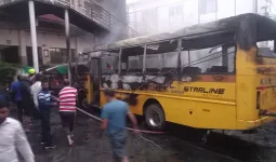 Haldwani News: हल्द्वानी के KVM स्कूल में भीषण आग, दो बसें जलकर राख, जनरेटर भी हुआ क्षतिग्रस्त