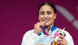 Who is Harjinder Kaur? खेतों में चारा काटने वाली बेटी ने रचा इतिहास, कॉमनवेल्थ गेम्स 2026 में भारत को दिलाया रजत पदक