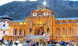 बदरीनाथ मंदिर चढ़ावा चोरी मामला : बीकेटीसी जांच समिति ने सौंपी 18 पन्नों की रिपोर्ट, सुरक्षा व्यवस्था मजबूत करने की सिफारिश