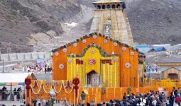  केदारनाथ यात्रा पर लगी अस्थायी रोक, बारिश से जंगलचट्टी में बोल्डर गिरने से पैदल मार्ग बाधित