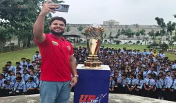 Barabanki News : यूपी टी20 लीग के प्रमोशन में युवा क्रिकेटर अमान पहुंचे बाबा गुरुकुल अकादमी, छात्रों से साझा किए सफलता के मंत्र