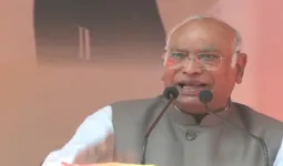 हल्द्वानी में खड़गे का BJP-RSS पर हमला, बोले- ‘देशभक्ति हमें मत सिखाइए, अंग्रेजों के शरण में गए’