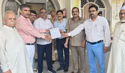 Moradabad News: सावरकर पर सवाल पूछने वाले शिक्षक के निलंबन पर महासंघ नाराज, बोले- तत्काल बहाल हों गुरु प्रसाद 