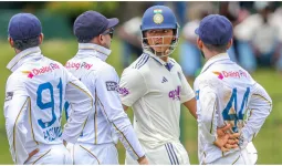 IND vs SL 2nd Test: मैदान पर भिड़ेयशस्वी जायसवाल और असिता फर्नांडो, ICC ने दोनों को दी सजा  