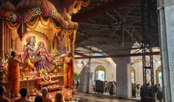 रत्नजड़ित पोशाक, विदेशी फूल और VR शो... कानपुर में गूंजेगा ‘नंद के आनंद भयो’, इस्कॉन में तीन दिन चलेगा भव्य जन्माष्टमी महोत्सव