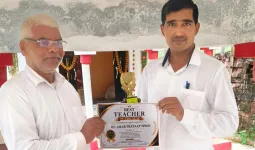 Bahraich News:  शिक्षक दिवस पर शिक्षकों का सम्मान, राखी शर्मा और अमर प्रताप सिंह बने सर्वश्रेष्ठ शिक्षक