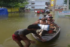 बिहार के 11 जिले बाढ़ से प्रभावित, 15 लाख आबादी प्रभावित