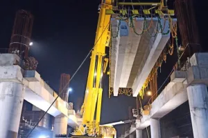 यूपी मेट्रो ने देश में पहली बार किया डबल टी-गर्डर का प्रयोग