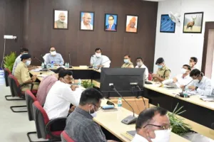 बरेली: ‘कोविड का लक्ष्ण दिखे तो घबराएं नहीं, मरीजों को तुरंत अस्पताल पहुंचाए’