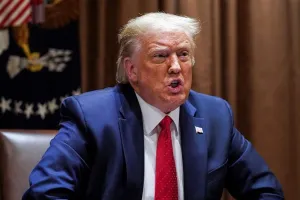 कोविड-19 वैक्सीन पहले लाने के लिए चीन के साथ काम करने को तैयार हैं: ट्रम्प