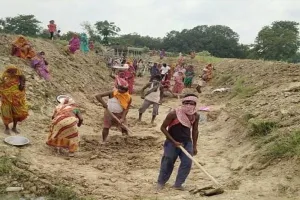 मनरेगा बना मजदूरों का सहारा, जुलाई में पिछले साल से 114 फीसदी ज्यादा मिला काम