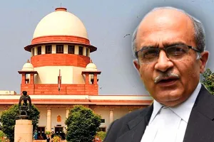 अवमानना मामला: प्रशांत भूषण पर एक रुपये का जुर्माना, न भरने पर तीन महीने की जेल