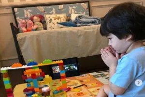 तैमूर ने गणपति की मूर्ति को दिया एक क्रिएटिव ट्विस्ट, करीना ने शेयर की तस्वीर