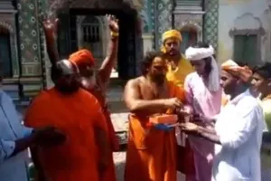 अयोध्या: बाबरी विध्वंस के फैसले से संतों में खुशी का माहौल
