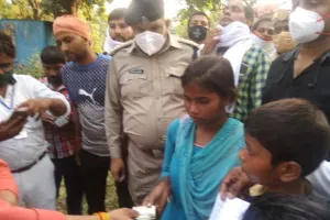 अयोध्या: बाड़बंदी में फैलाए गए करंट से युवक की मौत