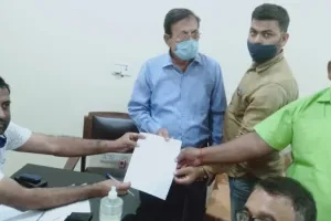 अयोध्या: श्रीराम एयरपोर्ट के भूमि अर्जन को लेकर सौंपा ज्ञापन