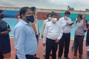अयोध्या: मण्डलायुक्त ने डाभासेमर स्टेडियम का किया निरीक्षण
