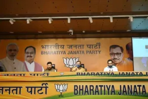 मोदी के जन्म दिवस पर उनकी जीवनी से जुड़ी वेबसाइट और ई-बुक लॉन्च