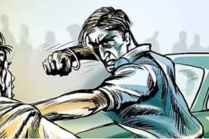 बरेली: गुंडा है पति, करता है लूटपाट