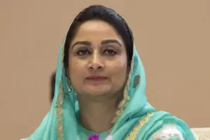 किसानों के मुद्दे पर हरसिमरत कौर बादल ने दिया इस्तीफा