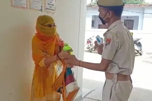 शाहजहांपुर: एसपी ऑफिस में आत्मदाह के लिए पहुंची महिला, मचा हड़कंप