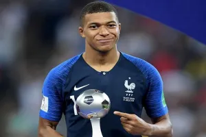 फुटबाल खिलाड़ी एम्बाप्पे भी हुए कोरोना संक्रमित