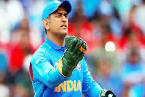 विश्व के सर्वश्रेष्ठ लड़ाकू विमान राफेल को मिले सर्वश्रेष्ठ पायलट: धोनी