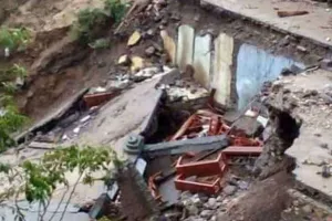 नेपाल में भूस्खलन से एक परिवार के नौ लोगों सहित दस की मौत