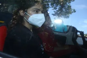 रिया, शोविक की जमानत याचिका खारिज, हाईकोर्ट का करेंगे रुख