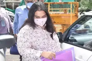 सुशांत की पूर्व मैनेजर श्रुति मोदी एनसीबी के सामने हुईं पेश