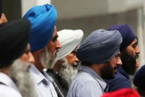 पाक सिख समुदाय ने जताई दुर्लभ धार्मिक ग्रंथ को गुरुद्वारे में रखने की इच्छा