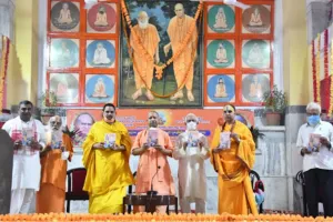 गोरक्षपीठ के संतों ने स्वच्छता की अपनी दृष्टि सारी संस्थाओं को दी: योगी