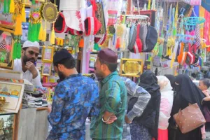 बरेली: दरगाह की गलियों में बढ़ी रौनक, हाजिरी को पहुंच रहे जायरीन