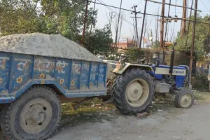 बरेली: रामगंगा नदी किनारे अवैध खनन पर छापा, तीन ट्रैक्टर-ट्राली जब्त