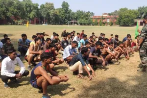 बरेली: सरहद संभालने की चाह में दौड़े तीन सौ छात्र-छात्राएं