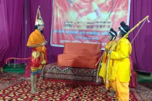 बरेली: राम ने खाए शबरी के जूठे बेर, भाव-विभोर हुए भक्त