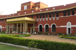 आगरा में धार्मिक स्थल, स्कूल-कॉलेज 15 अक्टूबर तक बंद