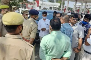 बरेली: हाथरस जा रहे कांग्रेसियों को पुलिस ने हिरासत में लिया