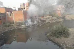 बरेली: किला नदी की भूमि बेचने वालों की रिपोर्ट हजम कर गए अधिकारी