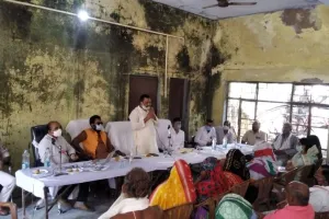 बांदा: क्षेत्र पंचायत की बैठक में हंगामे के बीच डेढ़ करोड़ का बजट पास