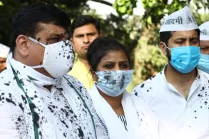 हाथरस में आप नेता संजय सिंह पर फेंकी गई स्याही